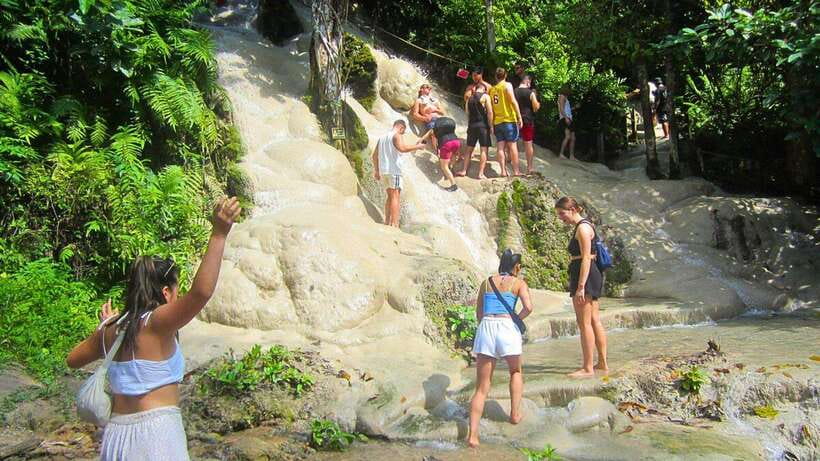 Chiang Mai: Sticky Waterfall, Chet Si Fountain Park Transfer - Why Bua Thong Waterfall feels different