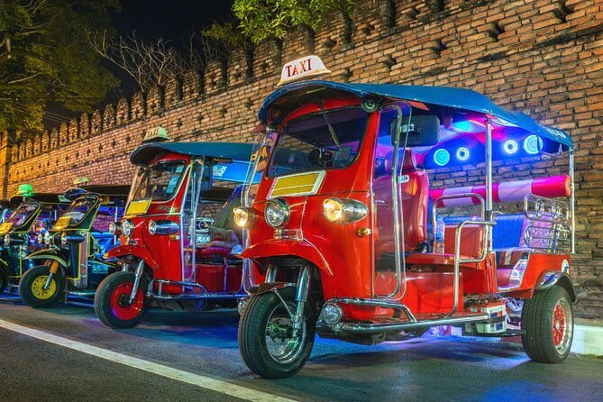 Chiang Mai Temples and Market Tuk Tuk Night Tour - Key points before you book