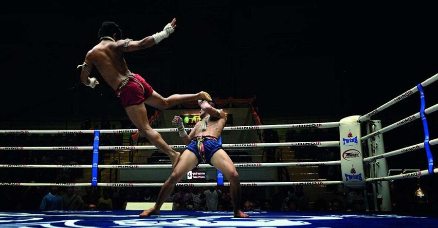 Chiang Mai: Thapae Boxing Stadium Muay Thai Match Ticket - VIP drinks, fighter photos, and the limits of the upgrade
