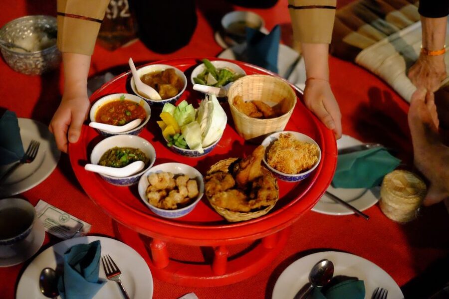 Chiang Mai Traditional Khan Toke Meal & Cultural Performance - Key Points At A Glance