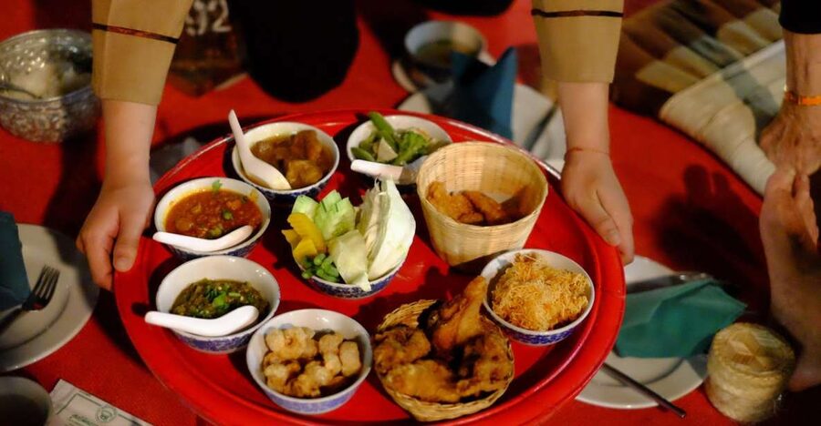 Chiang Mai Traditional Khan Toke Meal & Cultural Performance - Muang Mai Market: Chiang Mai’s Food Supply Up Close