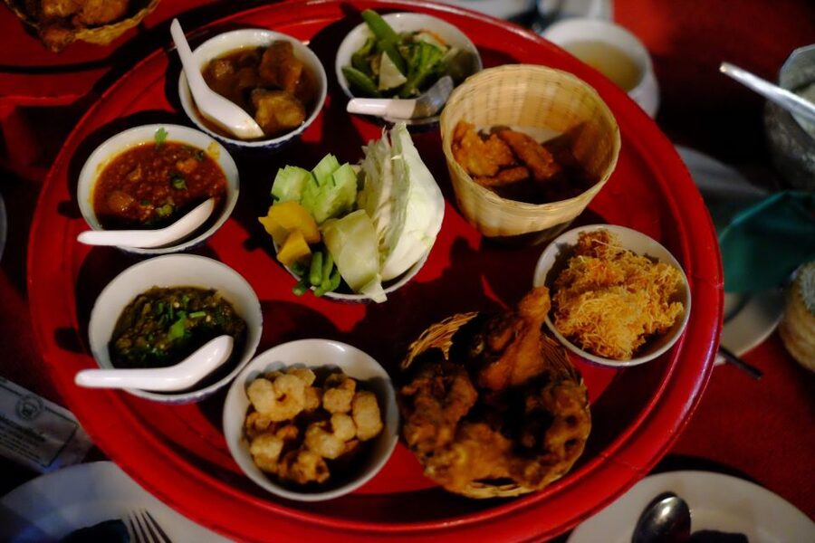 Chiang Mai Traditional Khan Toke Meal & Cultural Performance - Four Northern Thai Performances During Dinner