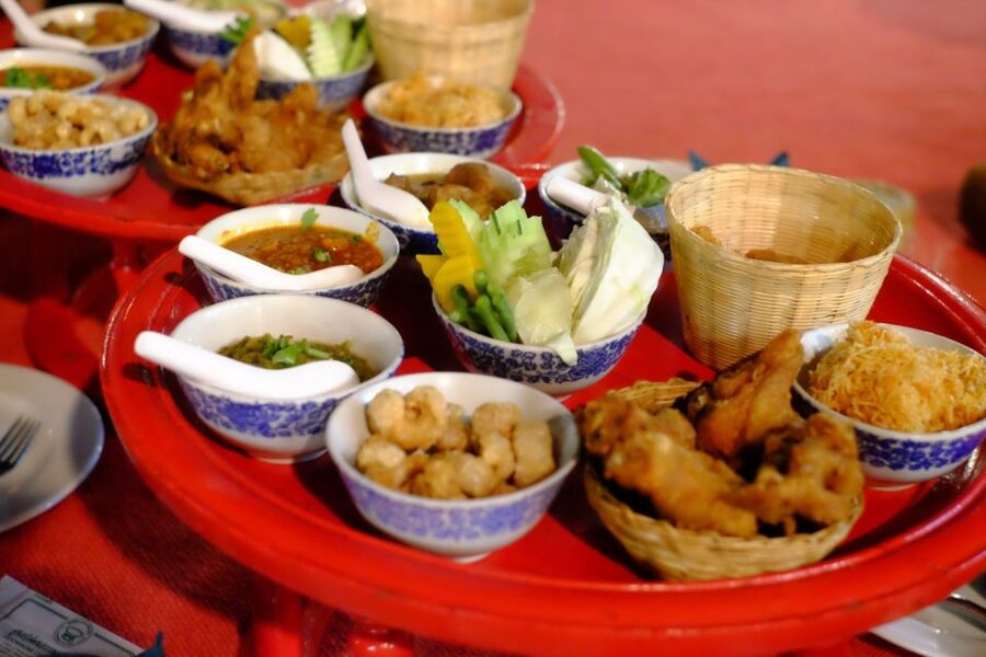Chiang Mai Traditional Khan Toke Meal & Cultural Performance - Who Should Book This Experience
