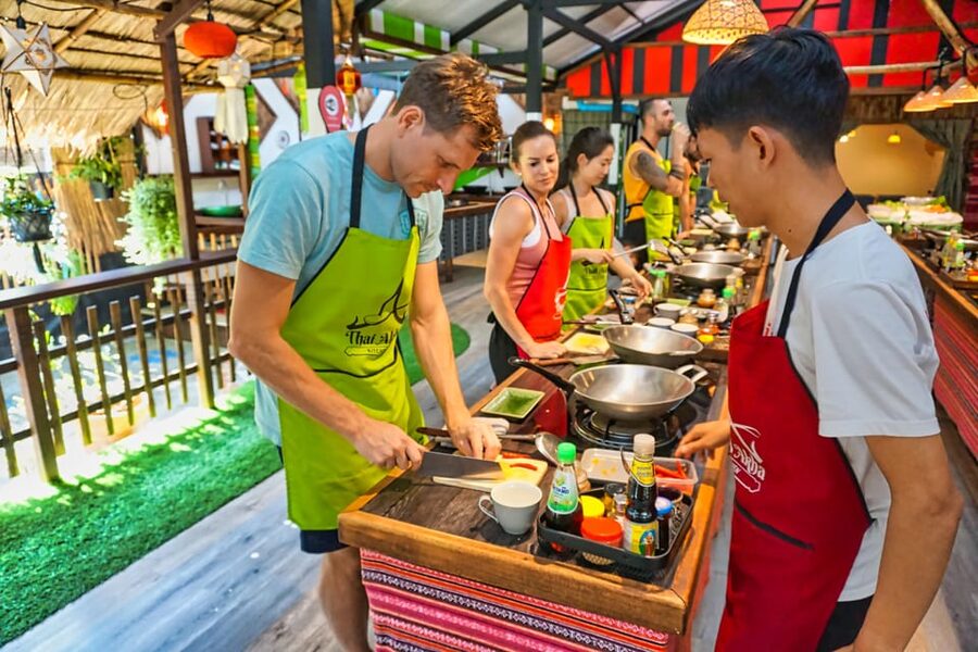 Chiang Mai: Traditional Thai-Akha Cooking Class& Market Tour - Who will enjoy this Chiang Mai class most