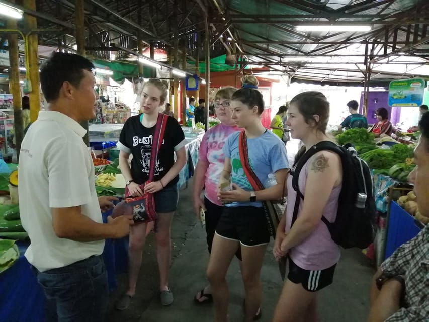 Chiang Mai: Traditional Thai Cooking Class with Market Tour - Is the Chiang Mai cooking class worth booking?