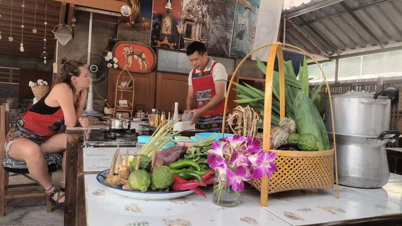 Chiang Mai: Traditional Thai Cooking Class with Market Tour - A Lanna home with a working kitchen