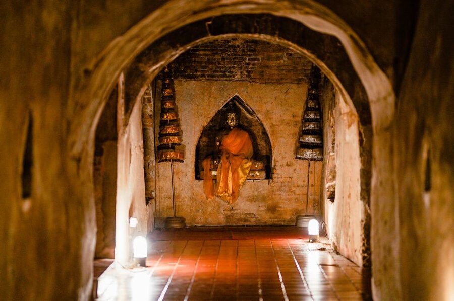 Chiang Mai: Wat Umong & Doi Suthep Half Day Tour - Wat Umong and the mountain tunnel
