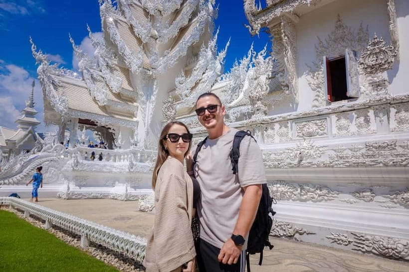 Chiang Mai: White, Red/Black & Blue Temples Tour with Lunch - The Karen Long-neck village: an optional and sensitive stop
