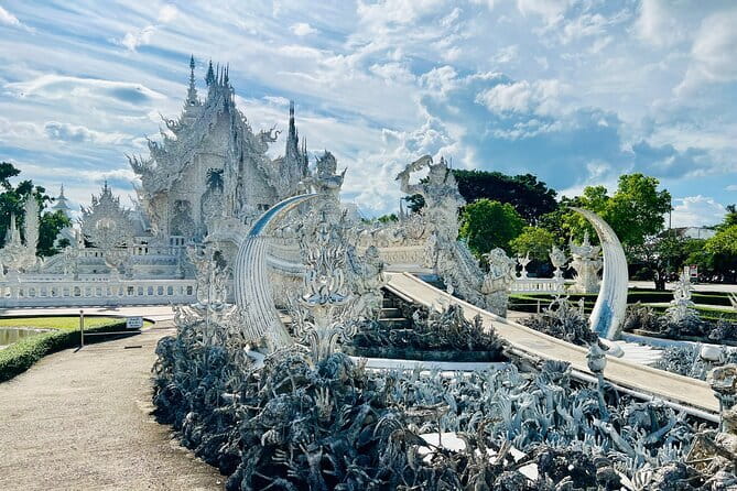 Chiang Rai: Discover 7 Must-See Spots & Lunch Buffet - Wat Rong Khun: Chiang Rai’s dazzling White Temple