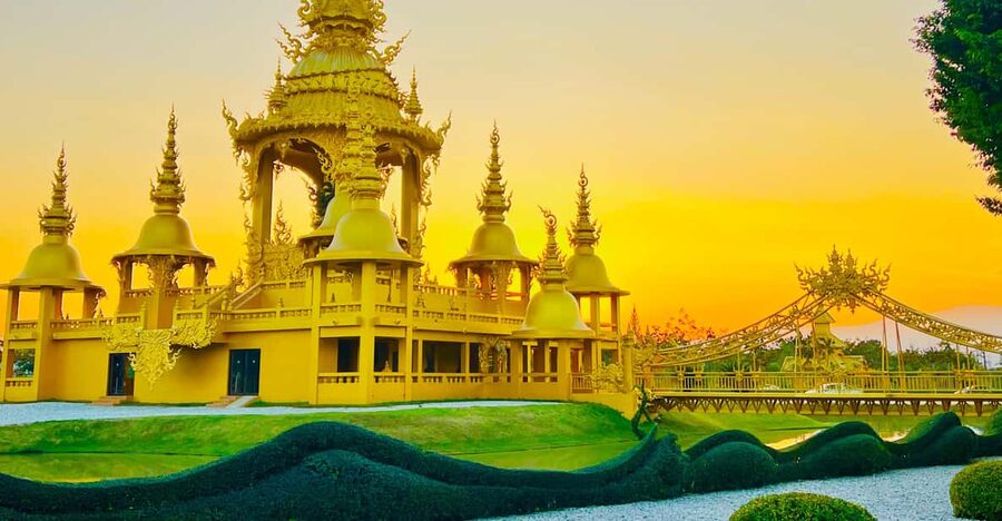 Chiang Rai: Discover 7 Must-See Spots & Lunch Included - Thai lunch at a local restaurant