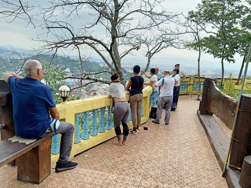Chiang Rai Guide: Popular 7places 3Colors ,Golden Triangle - The Karen village: A sensitive cultural stop