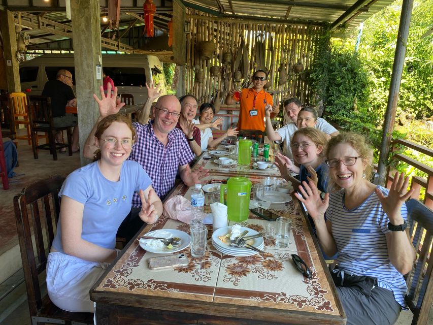 Chiang Rai Guide: Popular 7places 3Colors ,Golden Triangle - Tea country: Green views and a quiet change of pace