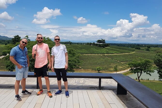 Chiang Rai: Guided Full-Day Highlights tour with Lunch - Lunch and the realities of a packed schedule