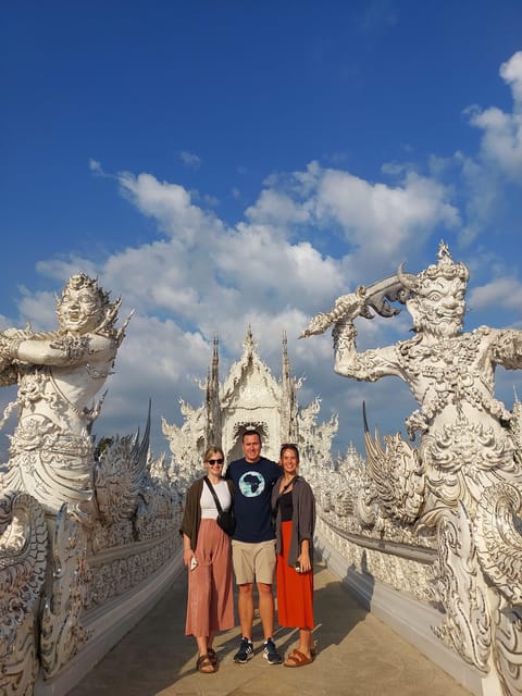 Chiang Rai: Guided Highlights Guided Tour with Buffet Lunch - Choui Fong Tea Farm is a short stop