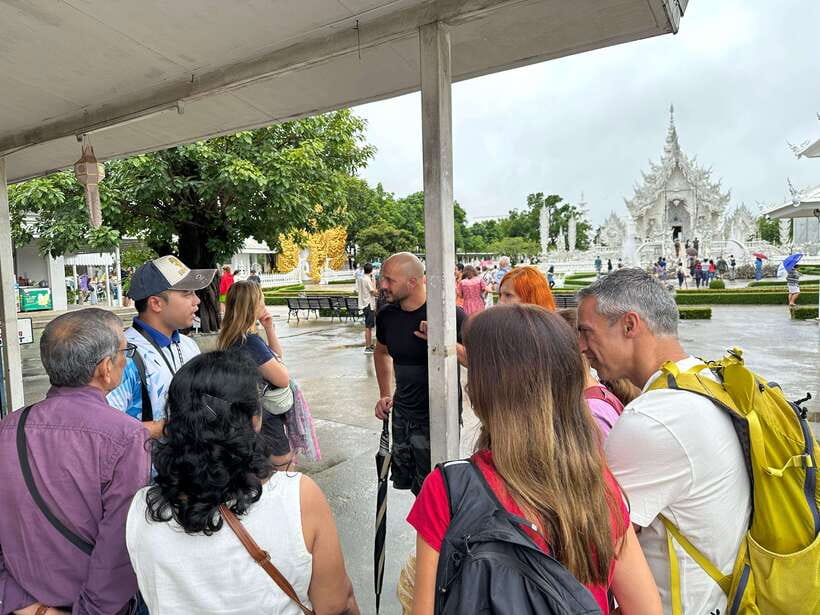 Chiang Rai: Half Day Tour – 3 Famous Temples & Lalita Cafe’ - Transport, pace, and what five hours feels like