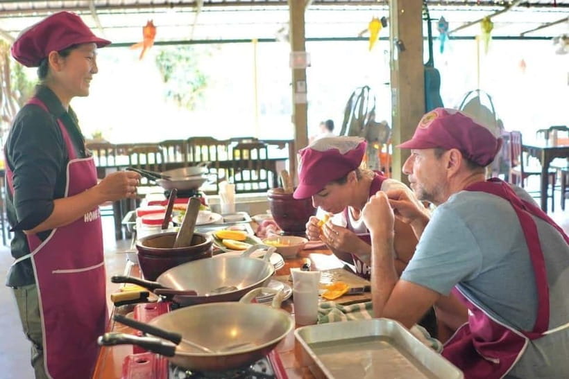 Chiang Rai:Lanna Home Cooking Class at Give Green Farm House - What the food and atmosphere are like
