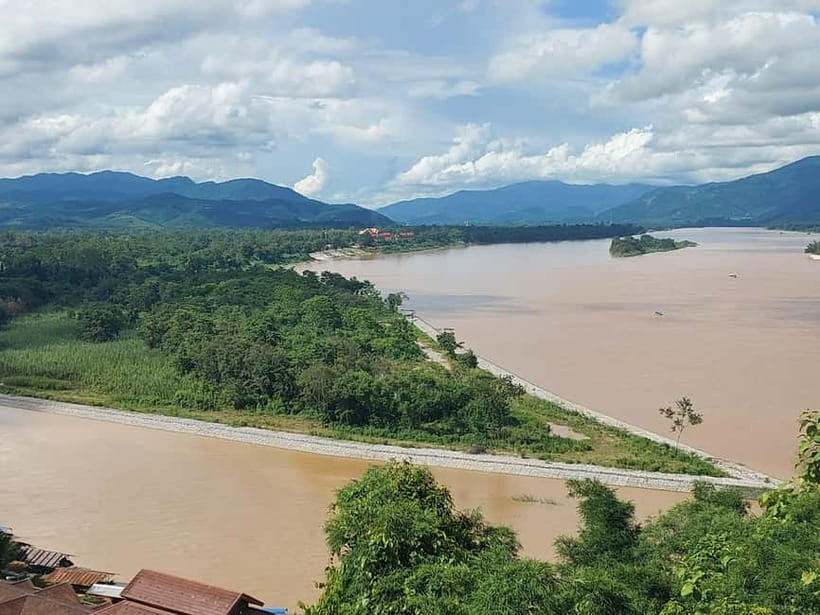 Chiang Rai: Northern Thailand Tour with Golden Triangle - Guides, group size, and the human side of the trip