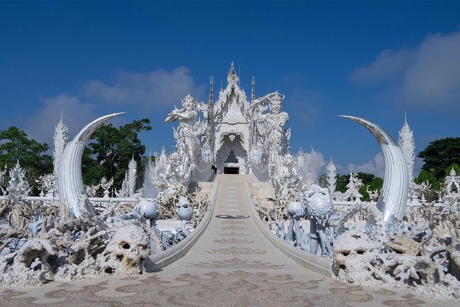Chiang Rai One Day: Golden Triangle, Laos Border, Long Neck Tribe - The guide can shape the whole experience