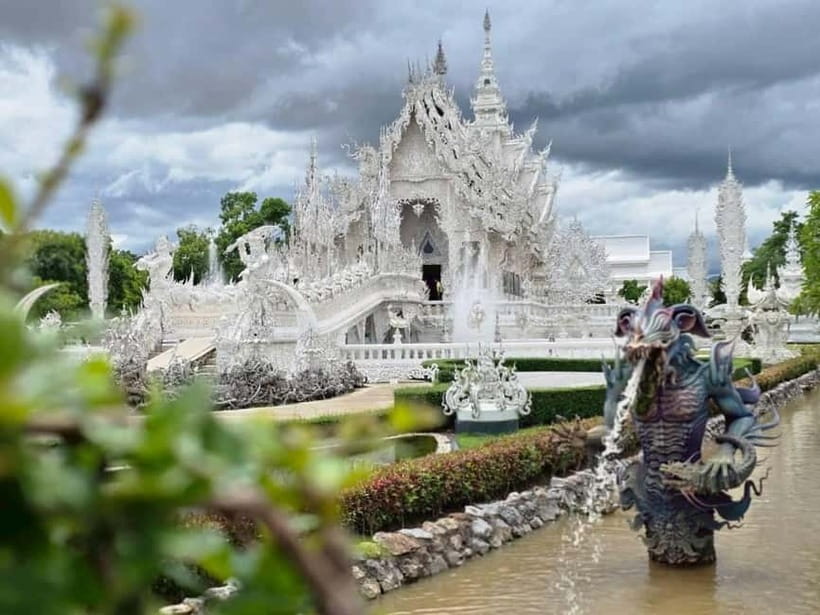 Chiang Rai: Private Tour with Driver and Custom Itinerary - Wat Rong Suea Ten and its sapphire interior