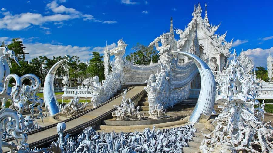 Chiang Rai White, Blue, Red 3 Temples Tour - Huay Pla Kang Temple, the Red Temple