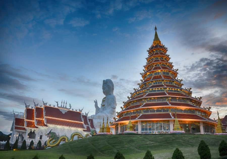 Chiang Rai: White, Blue, Red Temples, Long Neck Tour - Mae Khachan Hot Springs: a practical first break