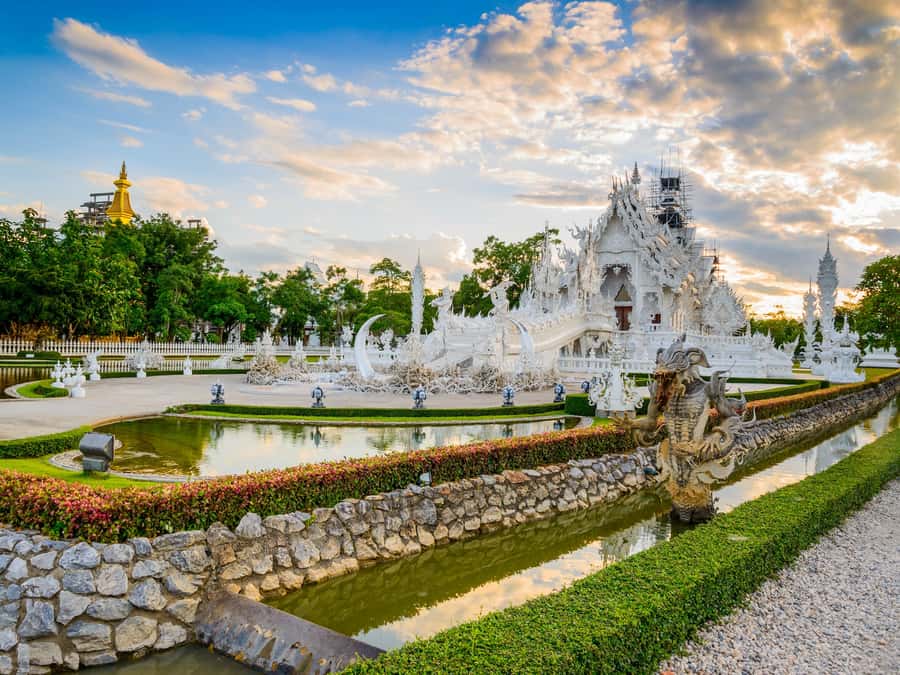 Chiang Rai White Temple and Blue Temple Day Tour - Transport, timing, and comfort on the road