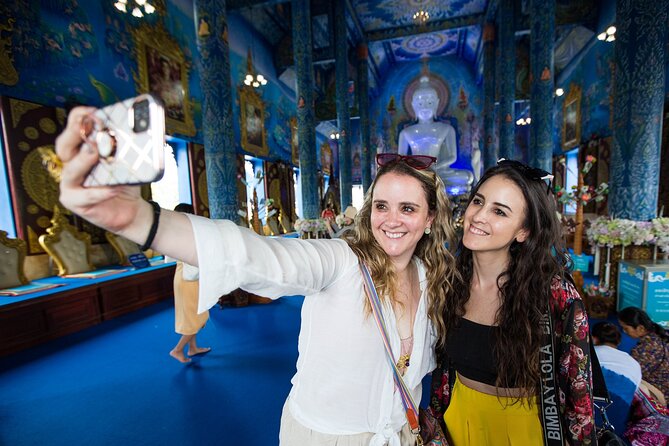 Chiang Rai White Temple, Blue Temple and more from Chiang Mai - Lunch and the Blue Temple