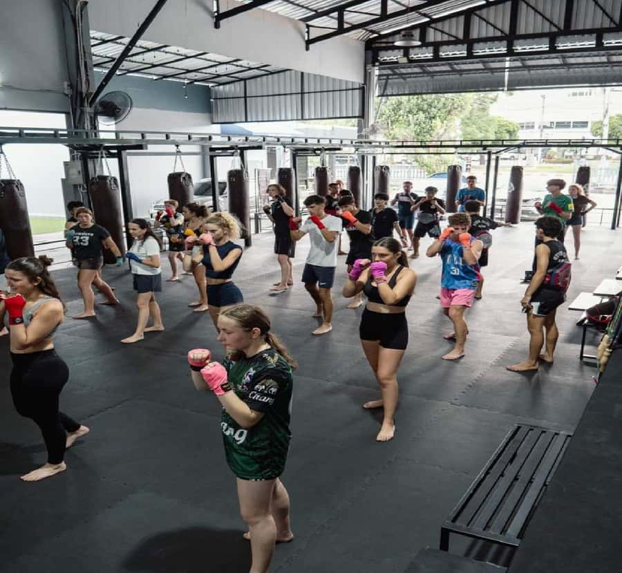 Chiangmai : Muay Thai Training academy - Starting opposite Buak Hard public park