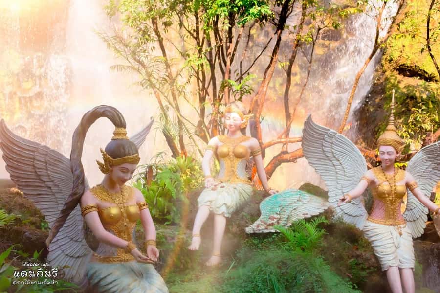Chiangmai to Chiangrai: 3 Temples, Hot Springs& Lalitta Cafe - The Karen village option and its difficult questions