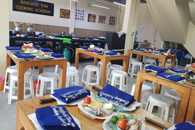 Choose 5 Dishes: Half-Day Cooking Class in Sukhumvit with Market Tour - Who will get the most from this class