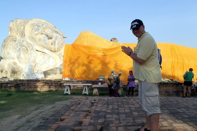 Colors of Ayutthaya Full-Day Bike Tour - Wihan Phra Mongkhon Bophit and the closing visit