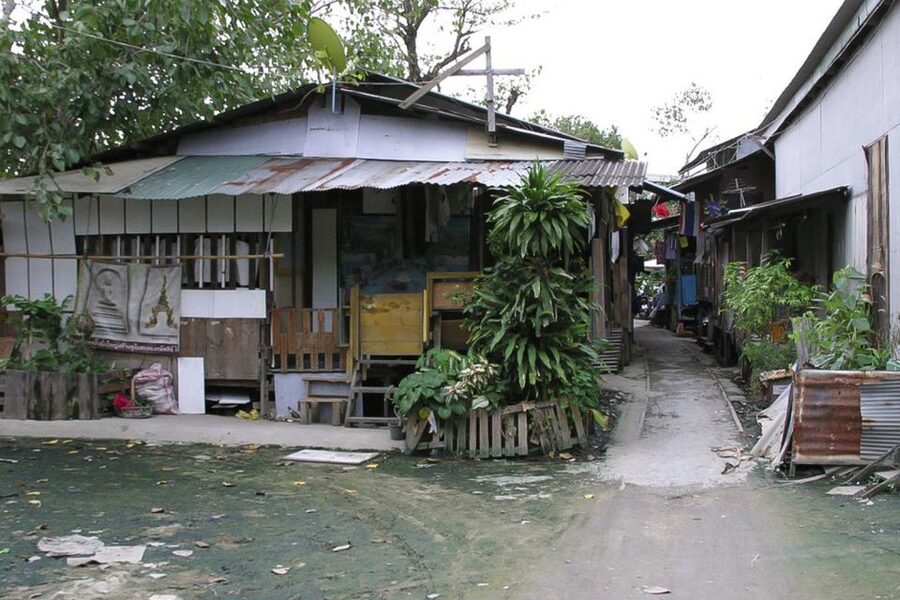 Colors Of Bangkok: 4-Hour Small Group Bike Tour - Wat Bang Krasop and the school visit