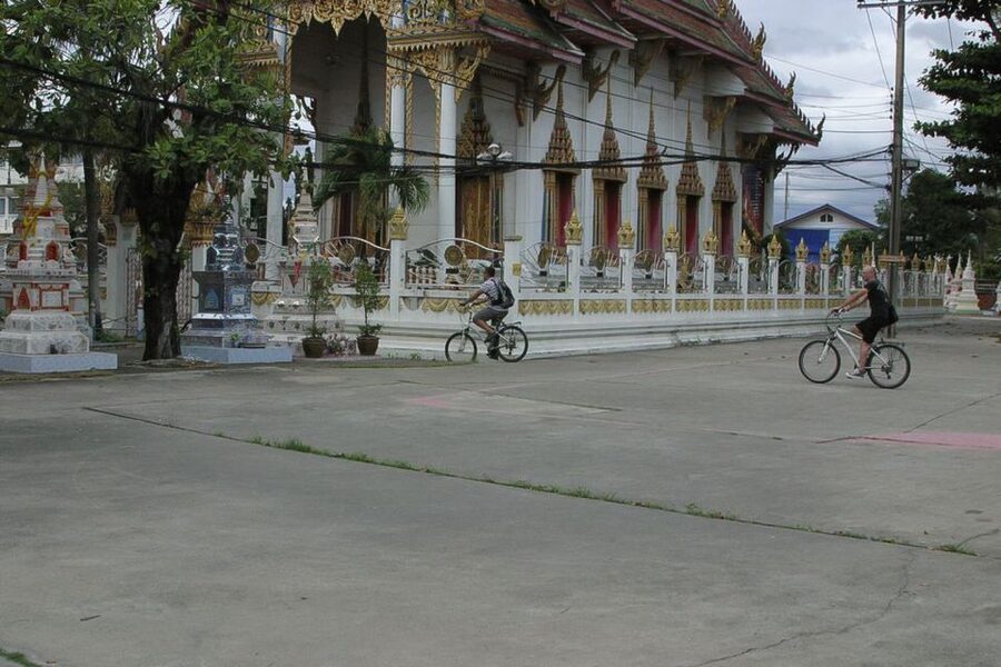 Colors Of Bangkok: 4-Hour Small Group Bike Tour - A Thai lunch after the ride