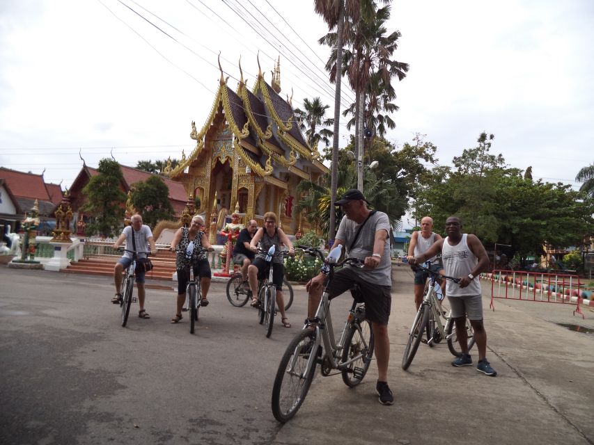 Colors of Chiang Mai Guided Bicycle Tour - Temple stops and a guide who can explain Buddhism