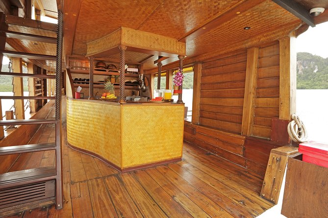 - Comfortable boat for cruising in Phang Nga Bay - The "Must-Do"! - Timing, group size, and useful preparation