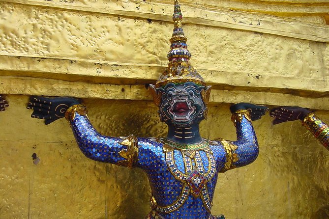 Damnern Saduak Floating Market, Grand Palace and Wat Phra Keo Tour from Bangkok - What the private format really adds