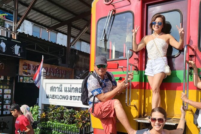 Damnoen Saduak Floating Market and Maeklong Railway Market Tour - What the $44.68 price really covers