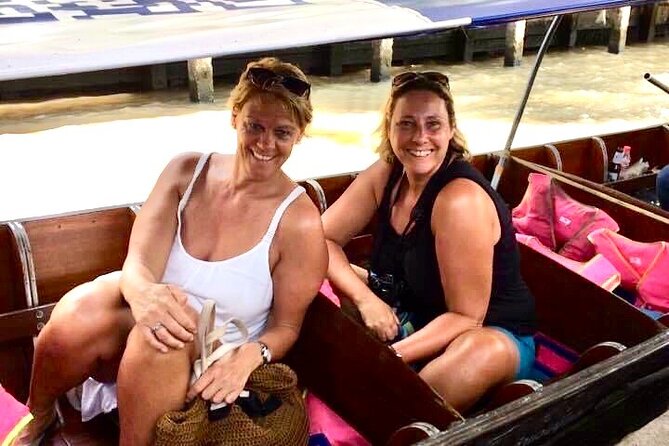 Damnoen Saduak Floating Market & Maeklong Railway From Bangkok - Transport, group size, and the guide experience