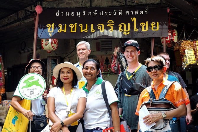 Day Trip to Bangkok Floating Market & Maeklong Railway - The Buffalo Café break