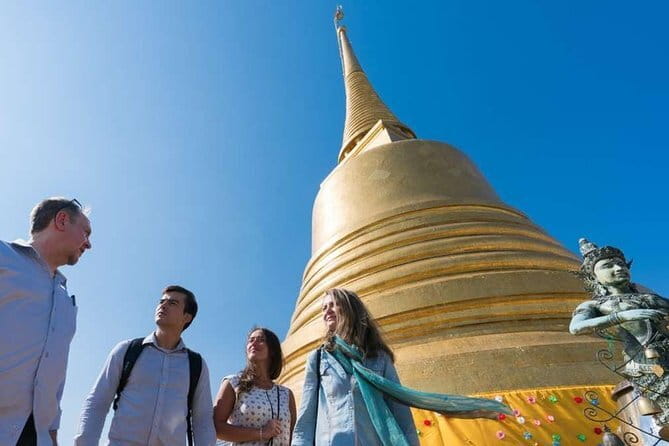 Day Trip to Bangkok Floating Market & Maeklong Railway - What the guide adds to the day