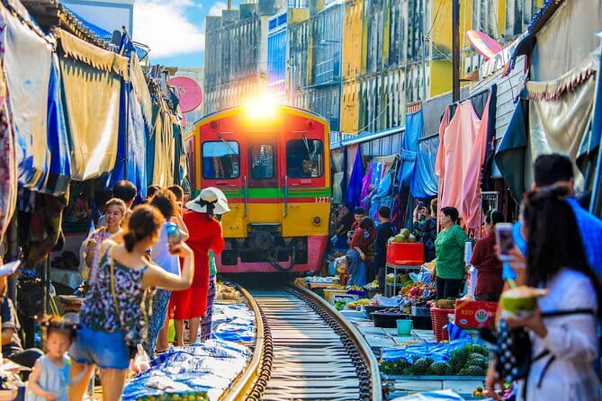 Day Trip to Bangkok Floating Market & Maeklong Railway - Is $30.98 a good value?