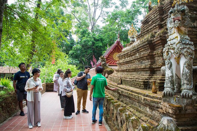 Doi Suthep and Wat Pha Lat Sunrise Tour (Small Group Only) - Finding quiet at Wat Pha Lat