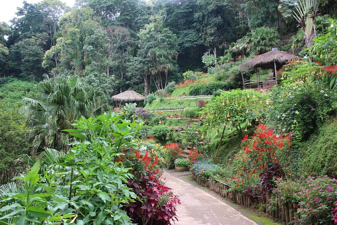 DON'T miss It ! Doi suthep temple+ Hmong village - The Doi Pui Hmong Hill Tribe Village stop
