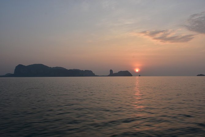 Early Bird Phi Phi Island & 4 Islands Speed Boat Tour from Krabi - Why the Early Start Matters at Phi Phi