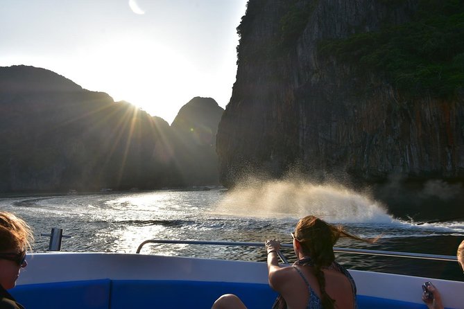 Early Bird Phi Phi Island & 4 Islands Speed Boat Tour from Krabi - Loh Samah Bay and the Walk to Maya Bay
