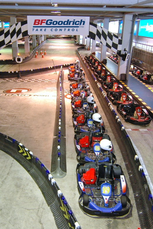 EasyKart Bangkok (RCA Plaza) : Go-Kart Racing Experience - The two-track setup and what it means