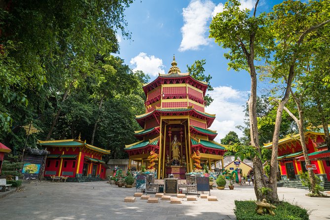 ECO Premium Jungle Hot Springs and Temple Tour - Emerald Pool begins the jungle portion