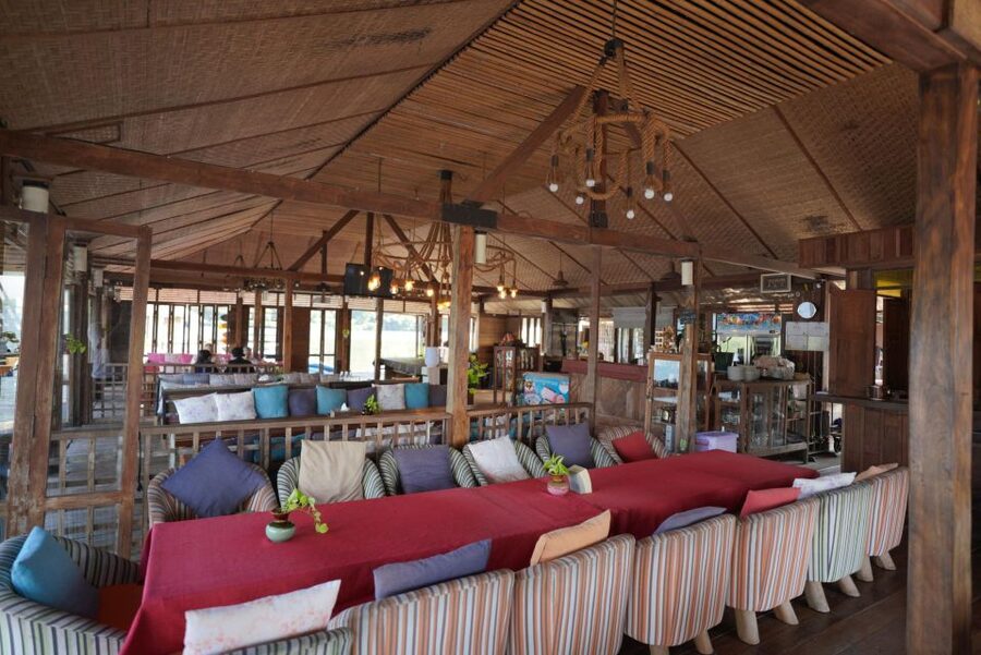 Elephant Habitat Park Feeding Entry & Rafting Van Transfer - A 45-minute bamboo raft ride on the Mae Wang River