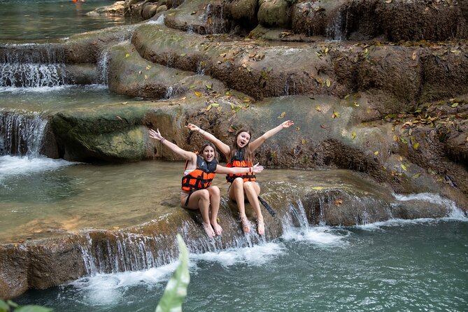 Erawan Waterfalls and Bridge Over River Kwai Tour from Bangkok - The Drive From Bangkok to Kanchanaburi