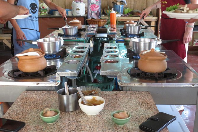Evening Thai cooking class - Four and a half hours of cooking and eating